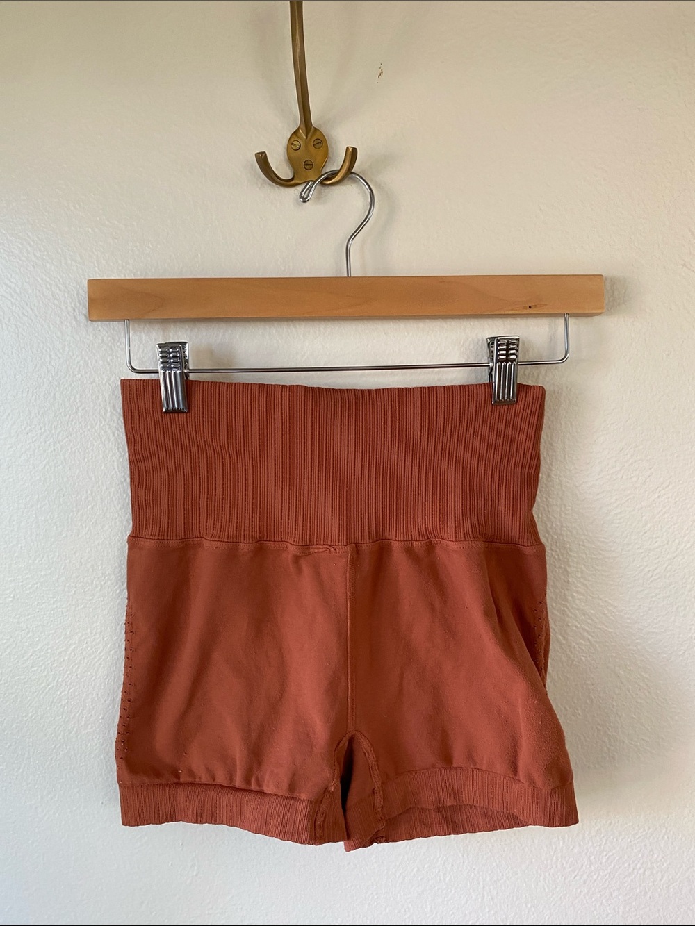 Free People High-Rise workout Shorts - Rust color